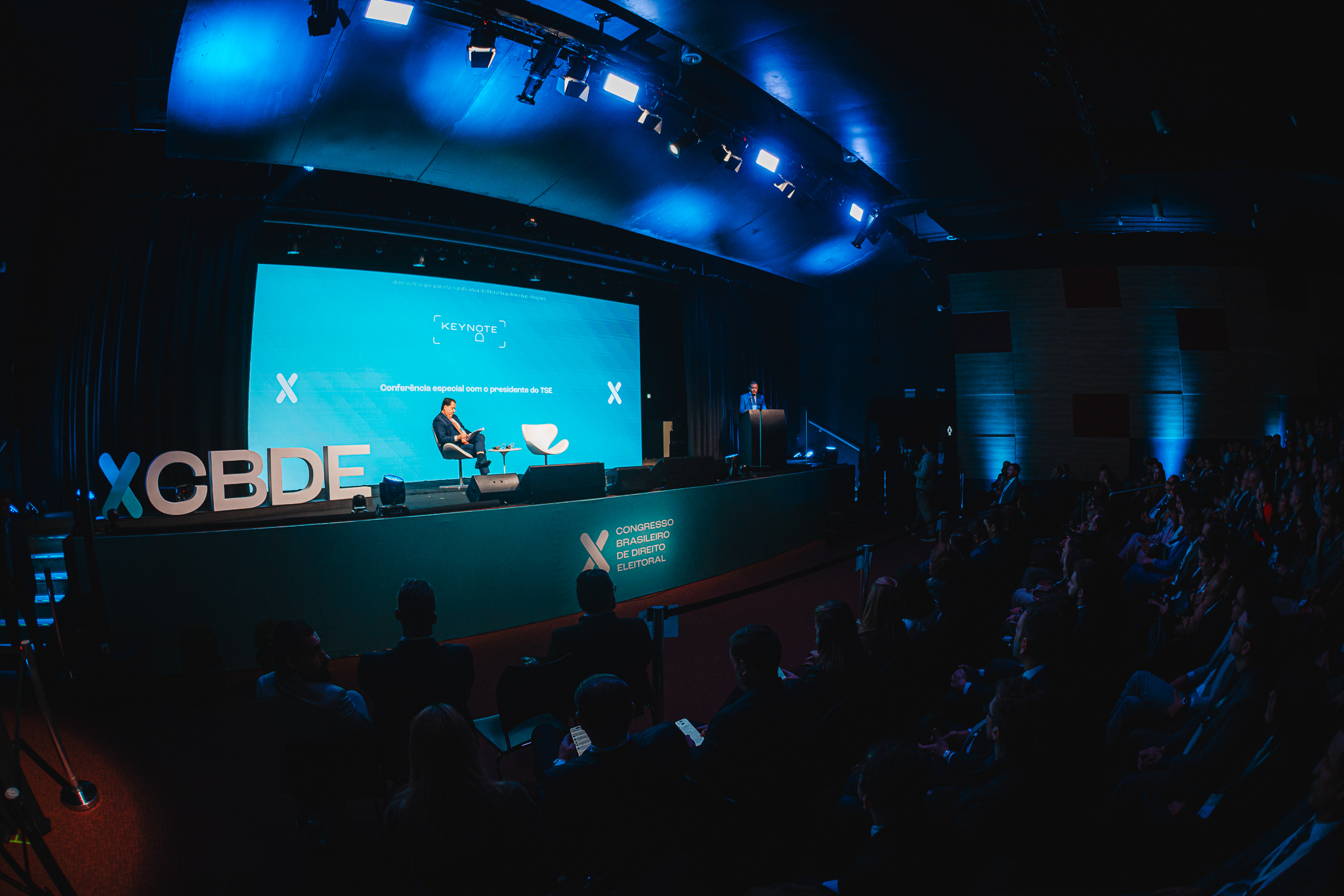 No CBDE, presidente do TSE alerta que velocidade da desinformação supera capacidade de resposta institucional e defende novas regras contra uso fraudulento de IA
