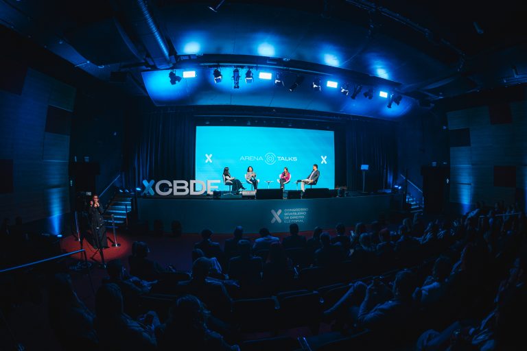 “Não há saída sem a desinterdição da palavra e do debate público”, diz Edilene Lobo no painel de encerramento do X CBDE